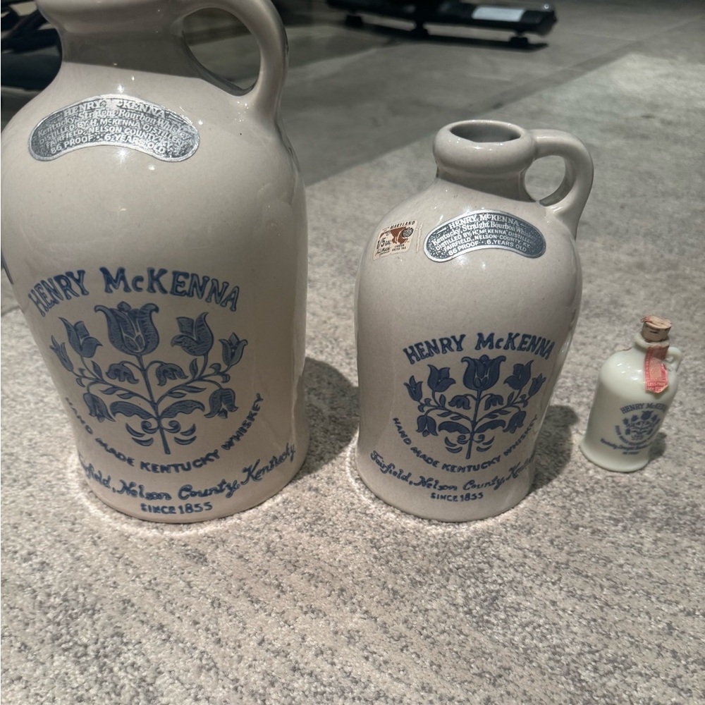 Henry McKenna 3 jugs perfect condition